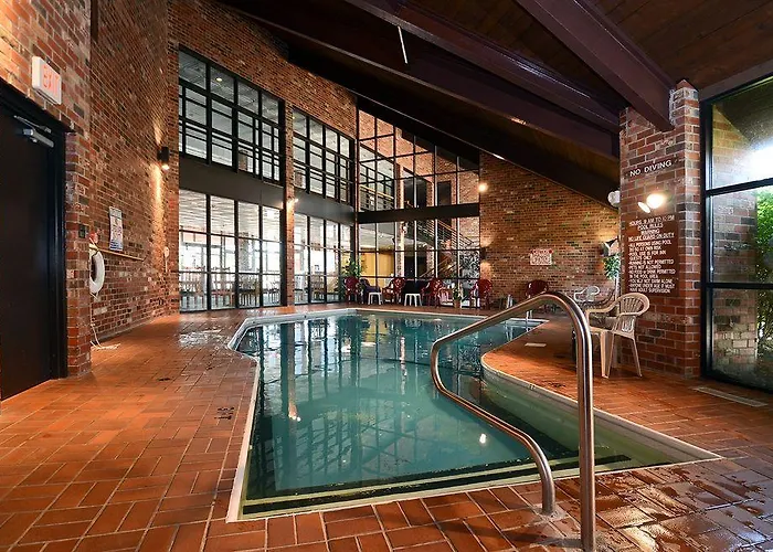Clarion Pointe Bloomington-normal Near I-55 And 3* Normal