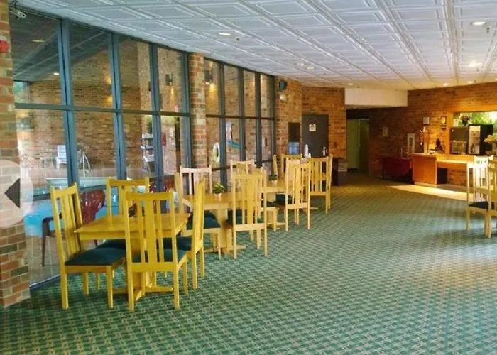 Inn Clarion Pointe Bloomington-normal Near I-55 And Normal