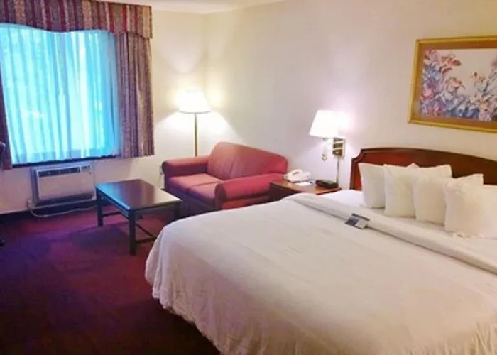 Inn Clarion Pointe Bloomington-normal Near I-55 And 3*