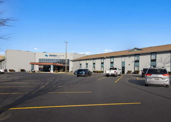 Clarion Pointe Bloomington-normal Near I-55 And 3* Normal