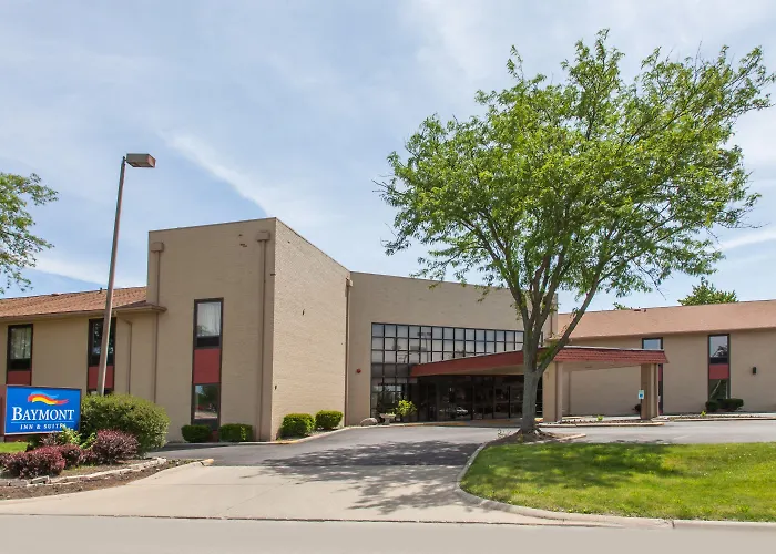 Clarion Pointe Bloomington-normal Near I-55 And 3* Normal