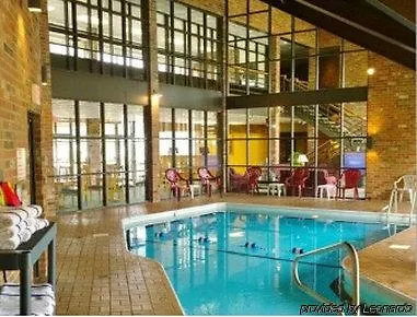 Inn Clarion Pointe Bloomington-normal Near I-55 And