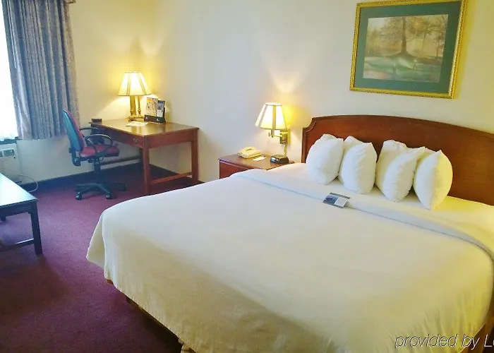 Clarion Pointe Bloomington-normal Near I-55 And Inn 3*